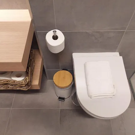 Charming With Ac Appartement